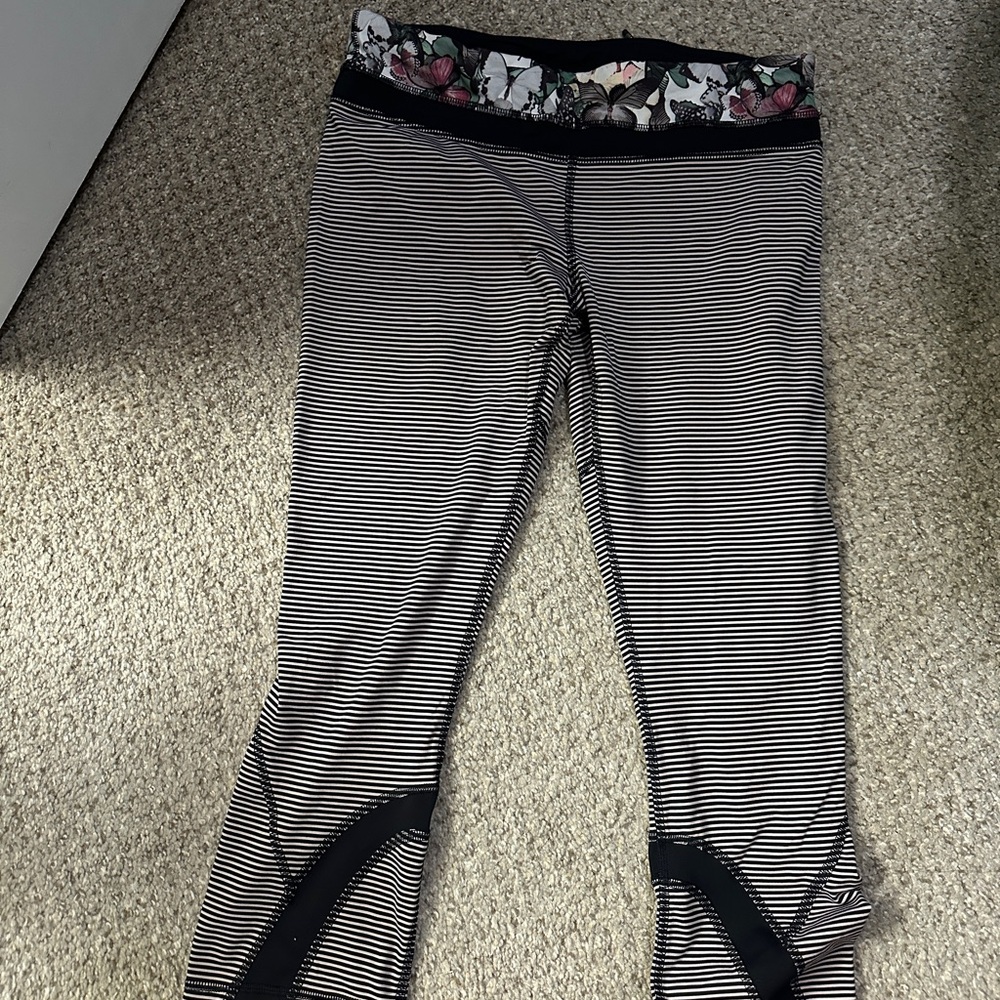 Lululemon leggings size 8